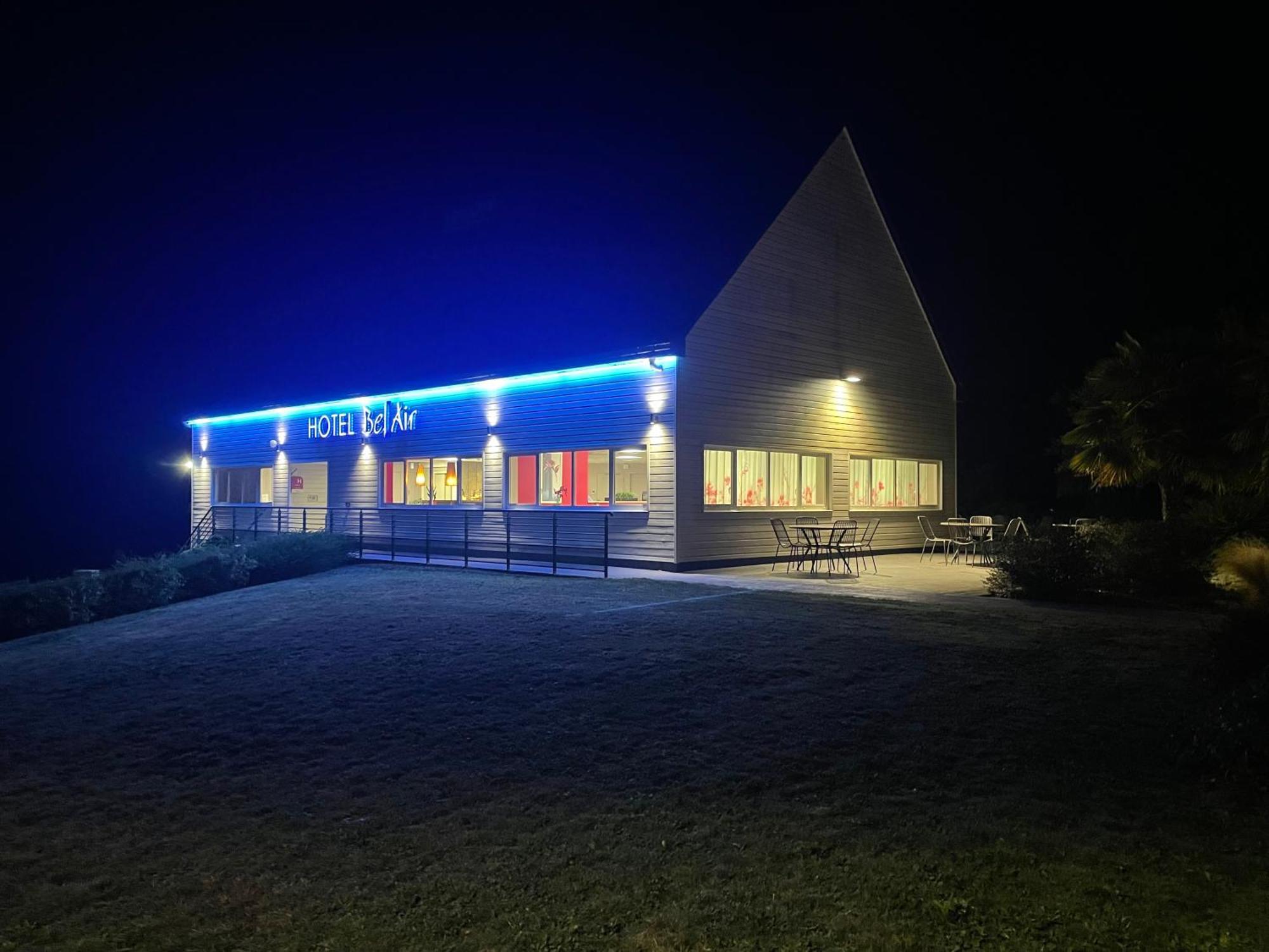 Hotel Restaurant Bel Air Crevin - Axe Rennes Nantes Bagian luar foto