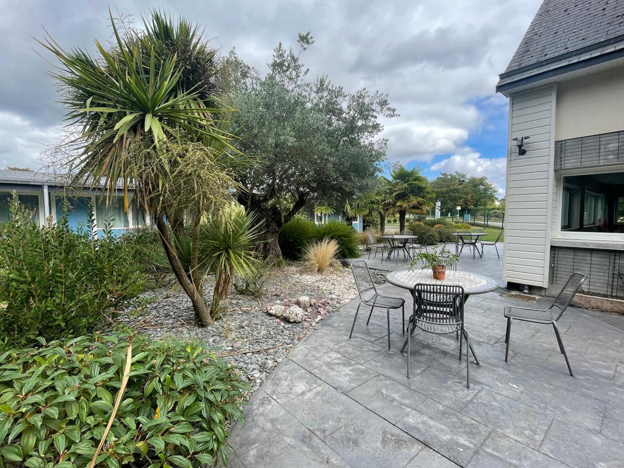 Hotel Restaurant Bel Air Crevin - Axe Rennes Nantes Bagian luar foto