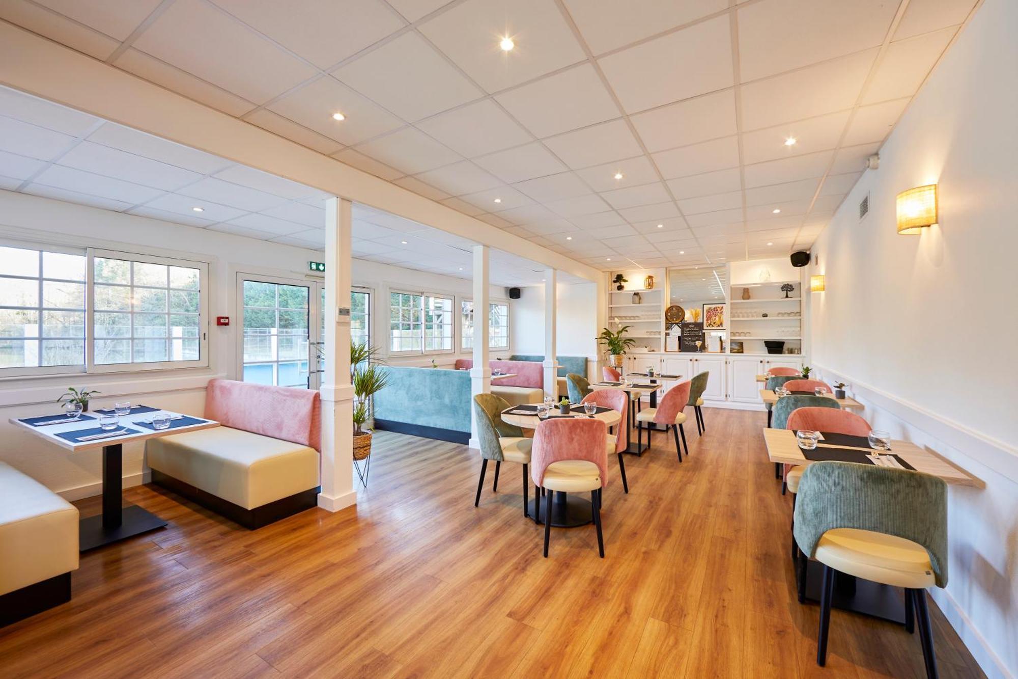 Hotel Restaurant Bel Air Crevin - Axe Rennes Nantes Bagian luar foto