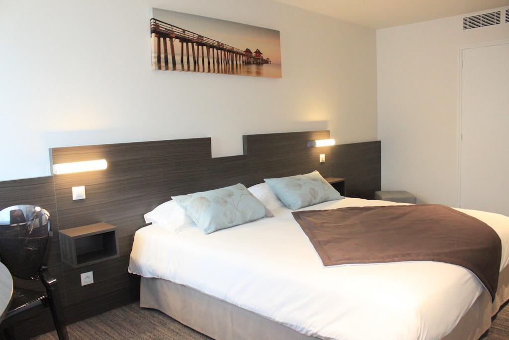 Hotel Restaurant Bel Air Crevin - Axe Rennes Nantes Ruang foto