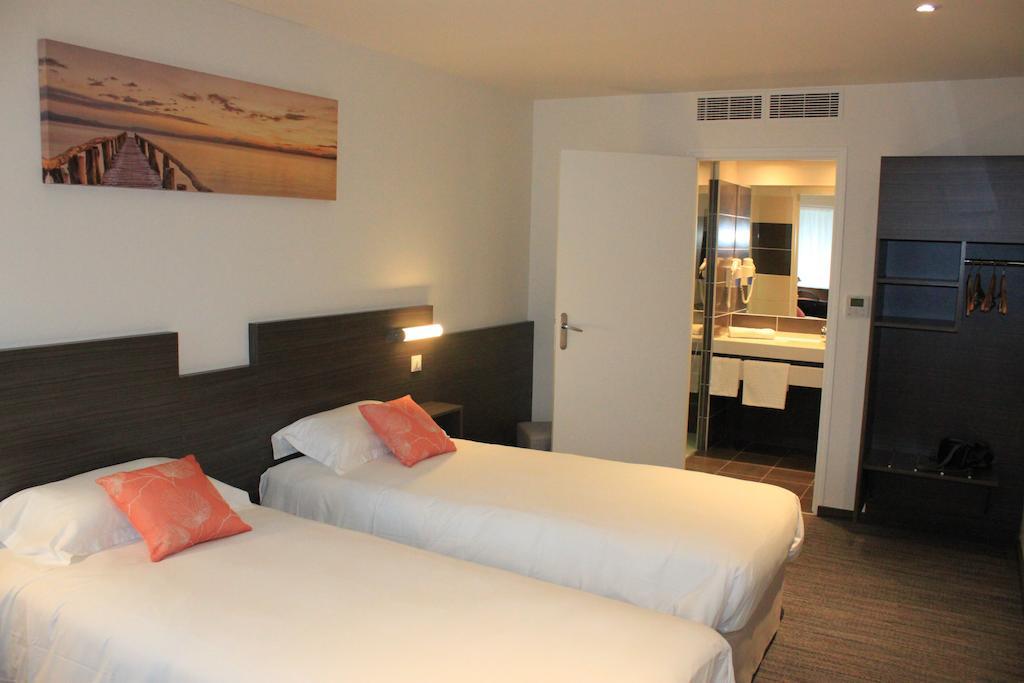 Hotel Restaurant Bel Air Crevin - Axe Rennes Nantes Ruang foto