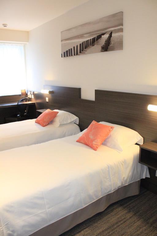 Hotel Restaurant Bel Air Crevin - Axe Rennes Nantes Ruang foto
