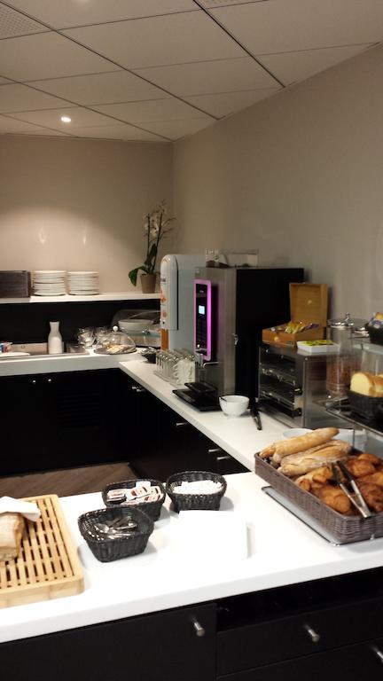 Hotel Restaurant Bel Air Crevin - Axe Rennes Nantes Bagian luar foto