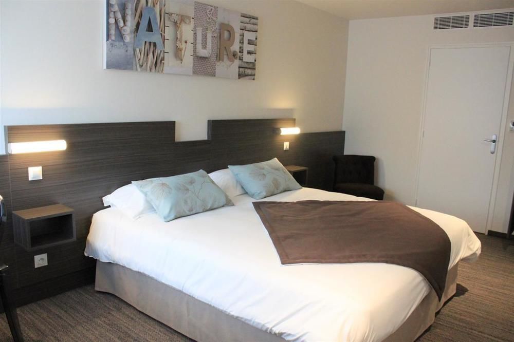 Hotel Restaurant Bel Air Crevin - Axe Rennes Nantes Bagian luar foto