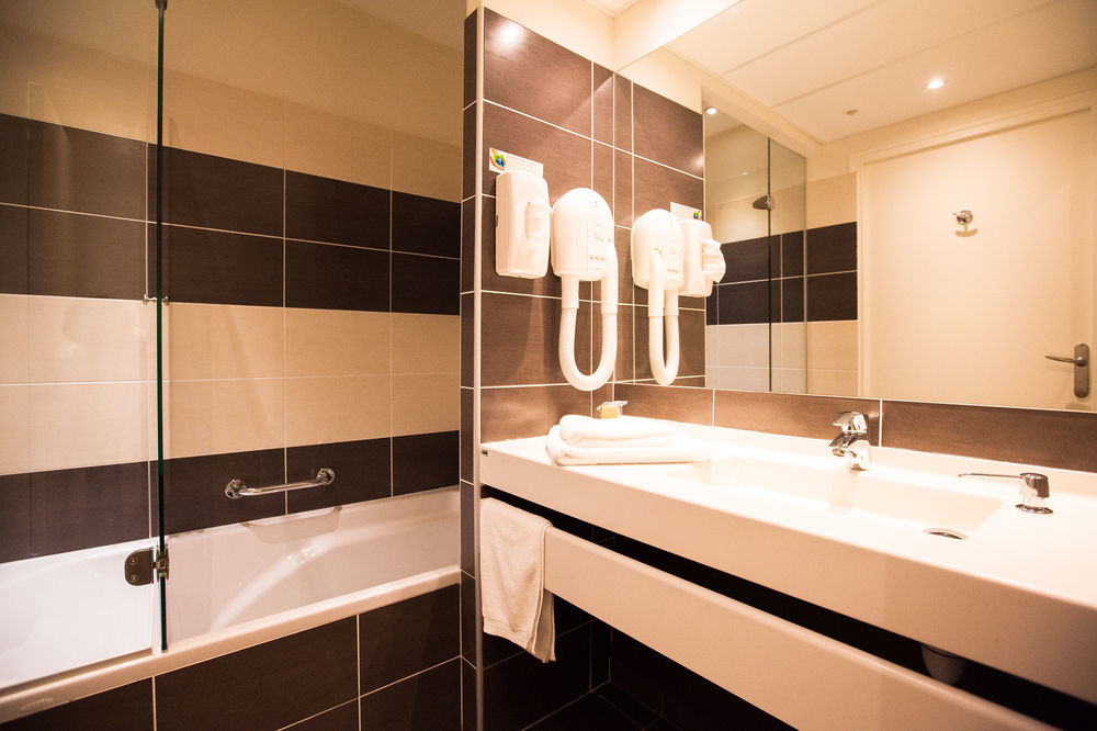 Hotel Restaurant Bel Air Crevin - Axe Rennes Nantes Bagian luar foto