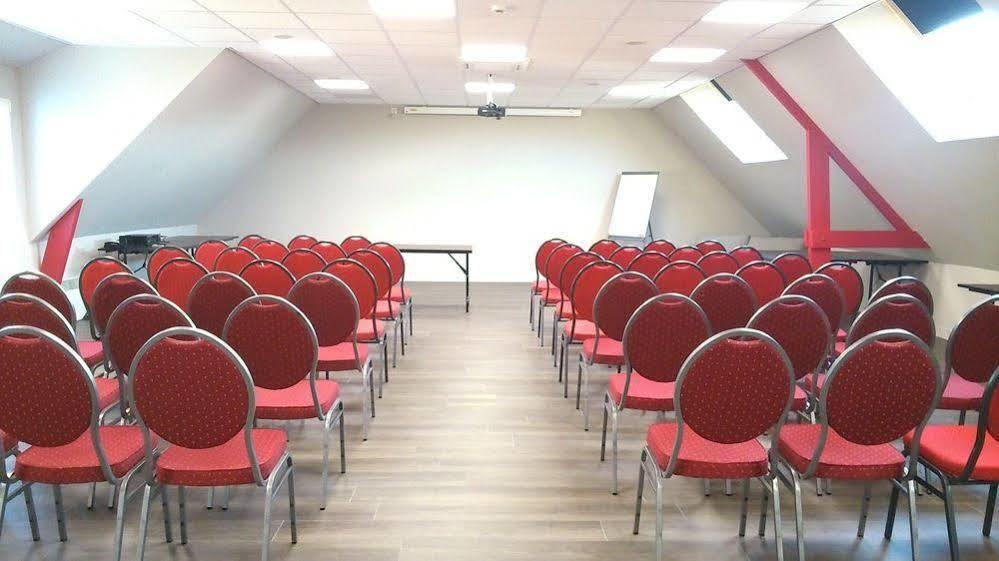 Hotel Restaurant Bel Air Crevin - Axe Rennes Nantes Bagian luar foto