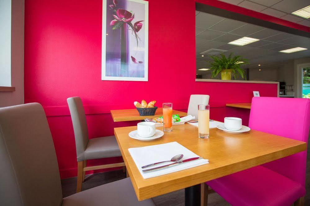 Hotel Restaurant Bel Air Crevin - Axe Rennes Nantes Bagian luar foto