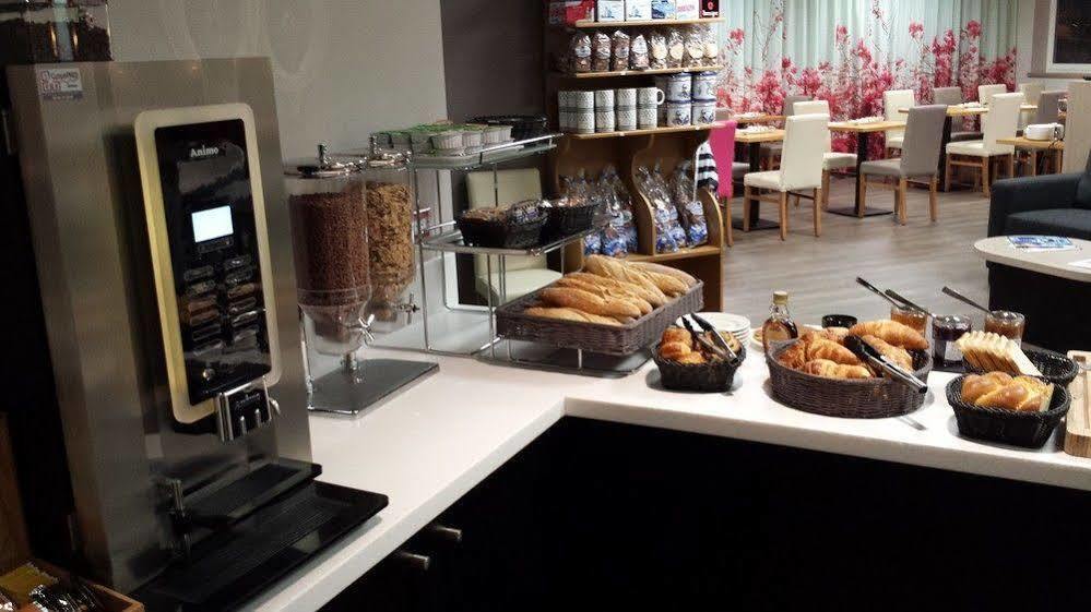 Hotel Restaurant Bel Air Crevin - Axe Rennes Nantes Bagian luar foto