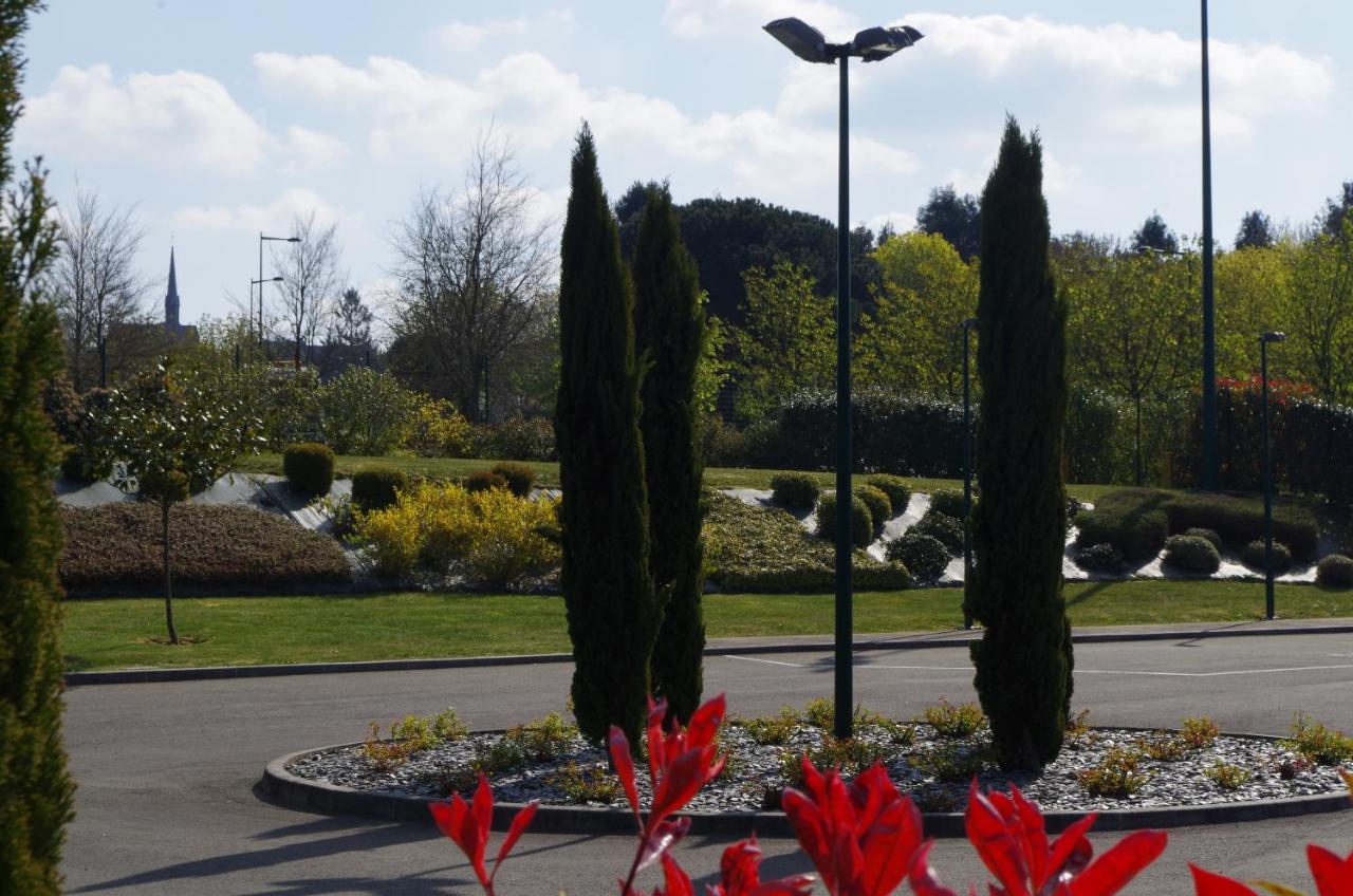 Hotel Restaurant Bel Air Crevin - Axe Rennes Nantes Bagian luar foto